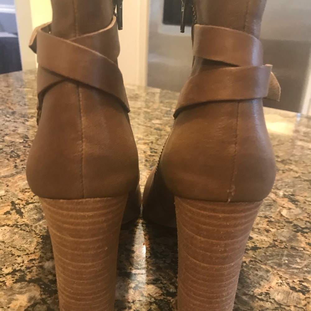 Design Lab Block Heel Boot Size 8 - image 2